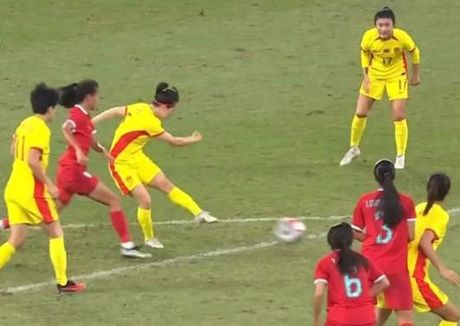 中国女足守门员武瑞娜：用坚守守护着青春的梦想