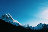 相福军成为首位成功登顶珠穆朗玛峰的无氧登山人